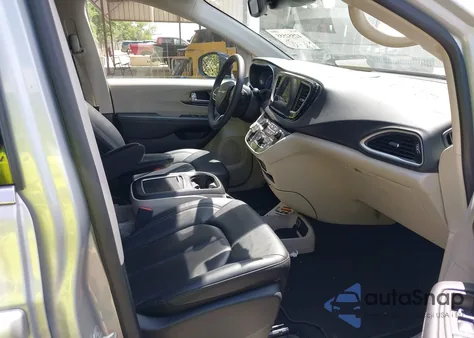 2024 Chrysler Pacifica Touring L из США, поврежденный, VIN 2C4RC1BG1RR129222